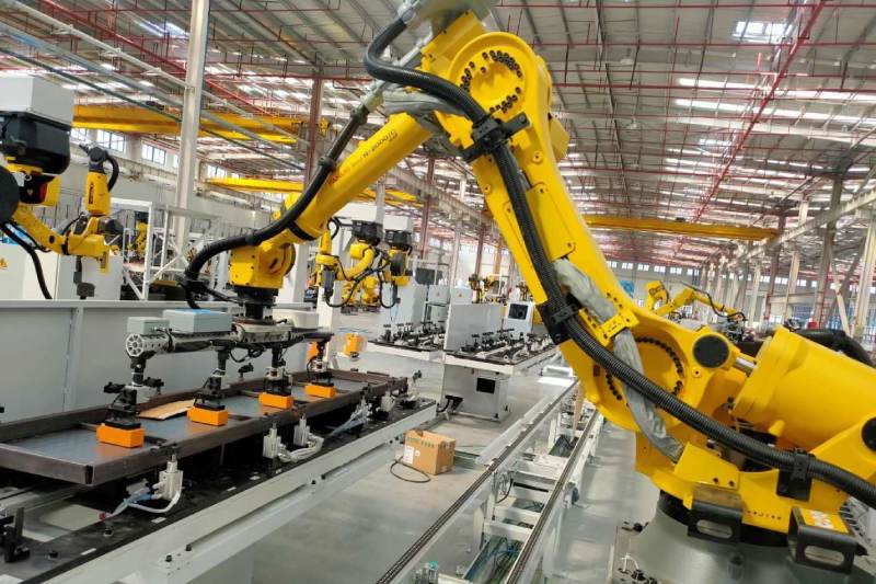 Robot pick and place